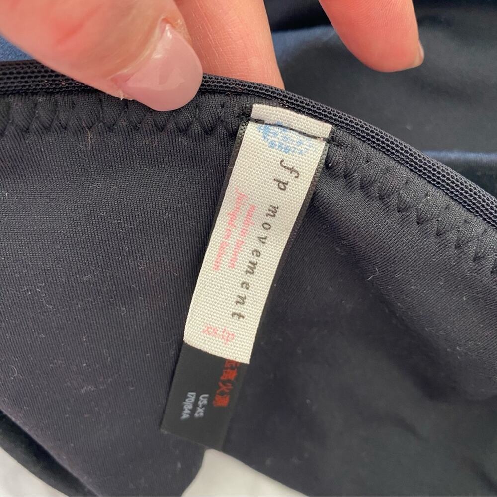 FREE PEOPLE Womens Black Pentagram Star Front Sports Bra Tank Top Size XS - Picture 4 of 4